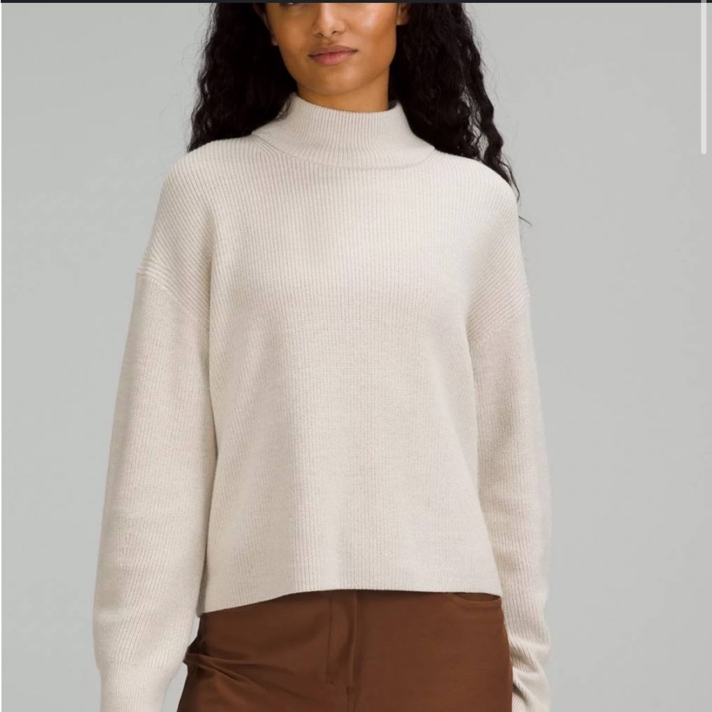 Lululemon Merino Wool blend Turtleneck Sweater